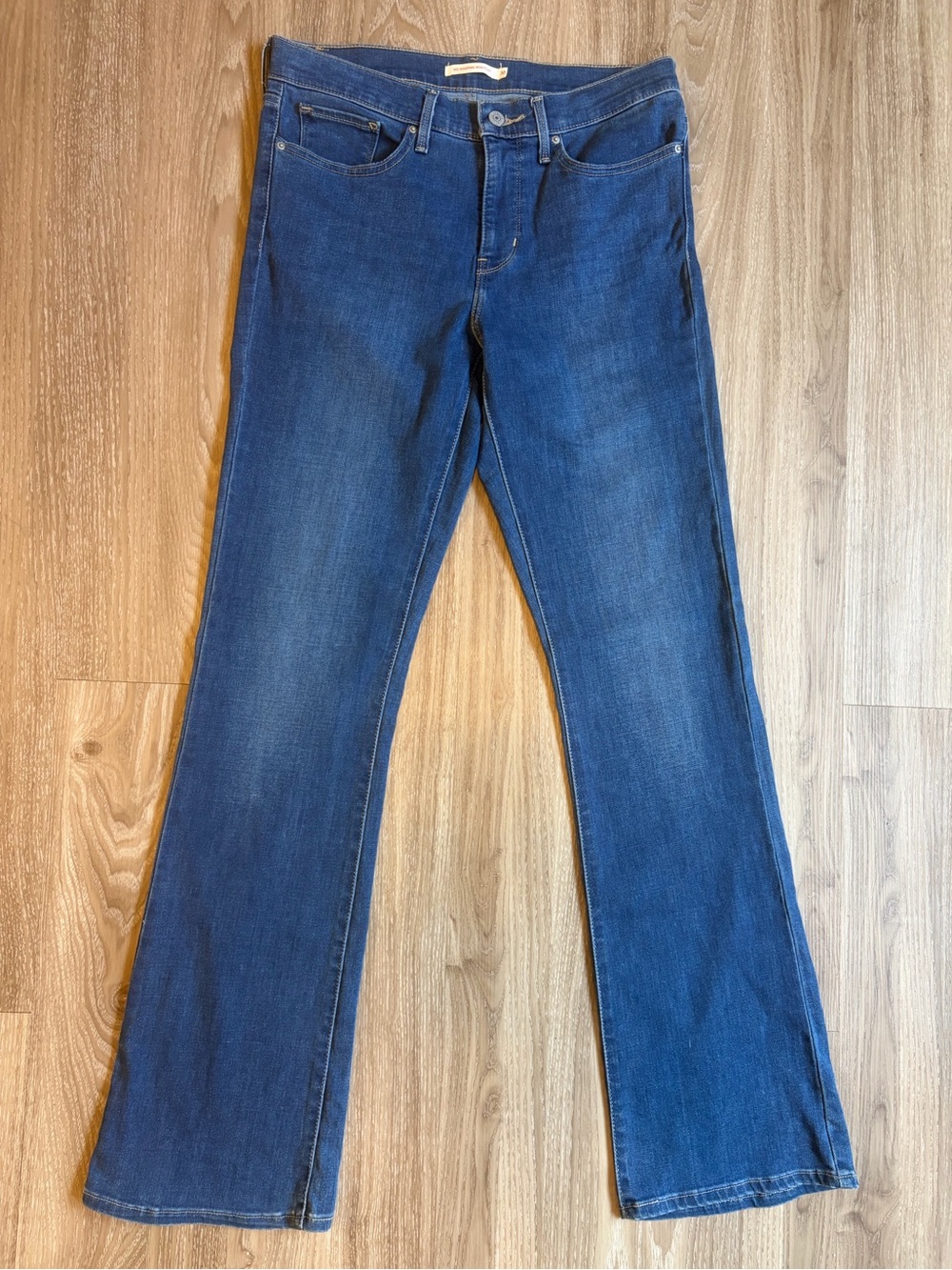Levi’s 315 Shaping Bootcut Women's Jeans in Medium Blue W 30 L 32